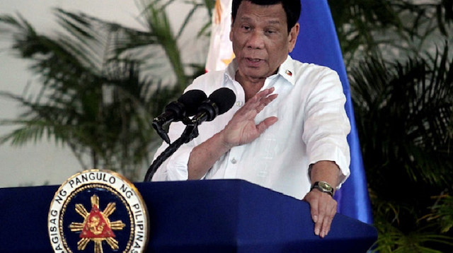 رئيس الفلبين يهدد بـ"إعلان الحرب" على كندا ما القصة؟