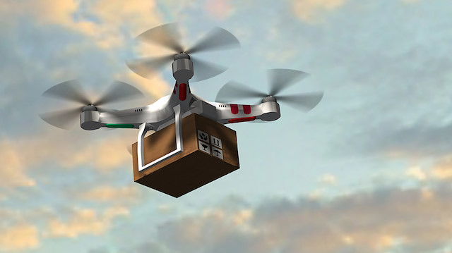Kargo teslimatı yapan dronelar birkaç yıldır Amazon ve UPS gibi şirketler tarafından test ediliyor.