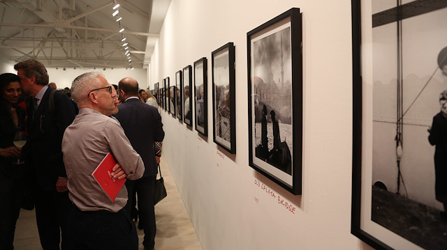 Ara Güler sergisi Londra'da yoğun ilgi gördü.