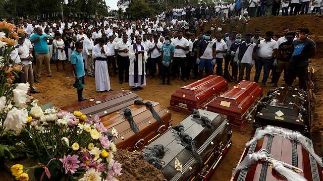 Arşiv: Sri Lanka'da terör saldırılarında 300'dan fazla insan hayatını kaybetti.