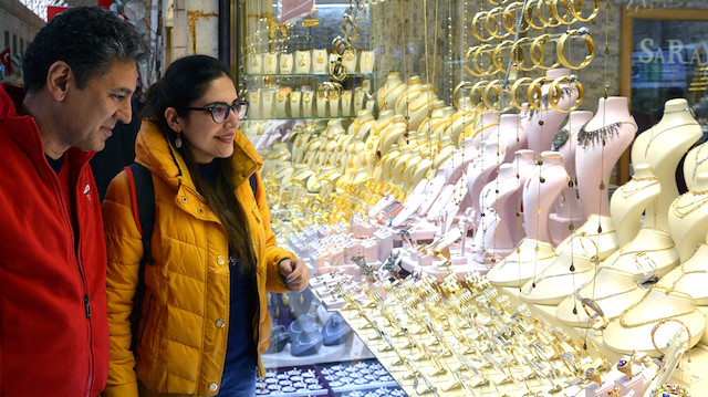 Altının gram fiyatı, güne yükselişle başladı.