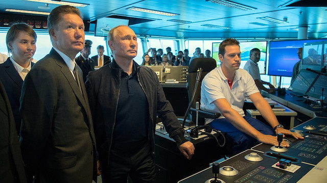 Gazprom Başkanı Alexei Miller ile Rusya Devlet Başkanı Vladimir Putin.