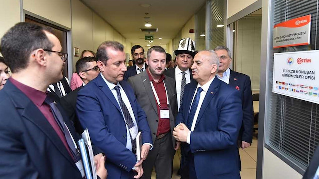 OSTİM'e Türkçe konuşan girişimciler ofisi açıldı. 