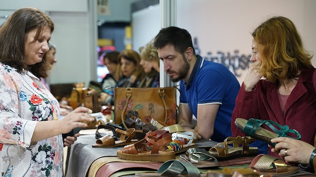 Küresel ticaret hacmi 150 milyar dolar civarında olan ayakkabı sektöründe, Türk ayakkabı üreticileri altıncı sırada yer alıyor.