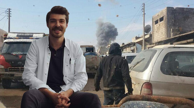 Doktor Oğuz Alp Çelik, Azez'deki saldırıda yaralandı.