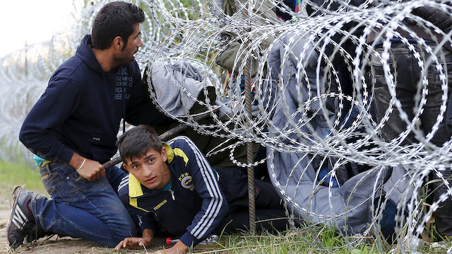 AB'nin mülteci krizine çözüm olarak sunduğu kota sistemi kapsamında, 1294 mülteciyi kabul etmesi öngörülen Macaristan, bu plana da şiddetle karşı çıkıyor.
