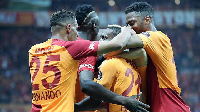 Galatasaray, Beşiktaş'ı 2-0 yenerek Süper Lig'de 31. hafta sonunda liderliğe yükseldi.