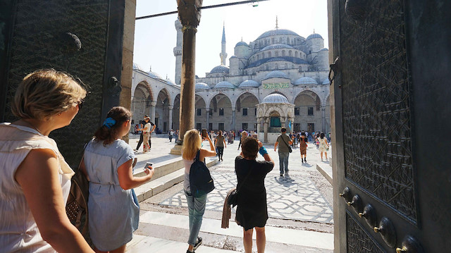 Yolcular Touristanbul ile keyifli bir İstanbul deneyimi yaşıyor.