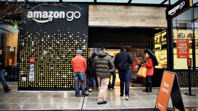 Yeni Amazon Go mağazası nakit ödeme kabul etmeye başladı