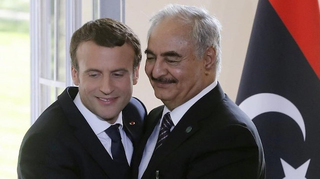 Macron ve Hafter.