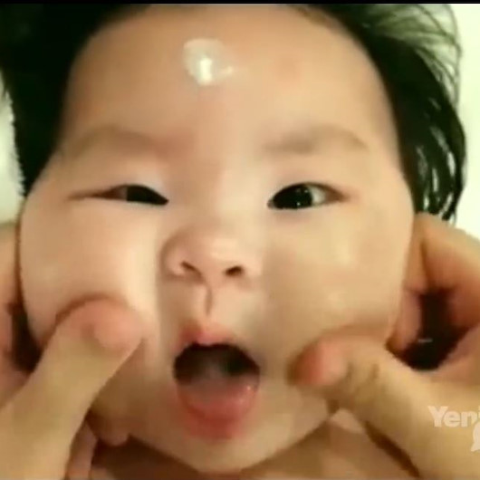 tombul yanakli bebek sosyal medyada olay oldu yeni safak