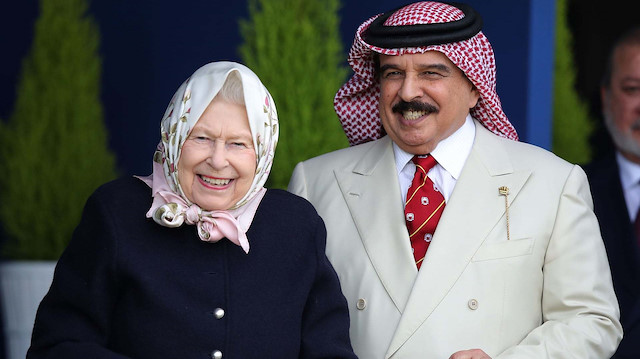İngiltere Kraliçesi 2. Elizabeth ile Bahreyn Kralı Hamed bin İsa Al Halife