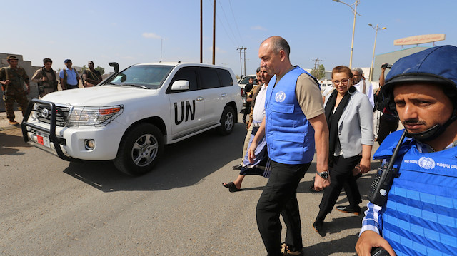 File photo: Danish Major General Michael Lollesgaard, who heads a U.N. team tasked with monitoring a ceasefire between Houthis and Yemeni government forces, walks by a convoy of a U.N. and WFP team crossing from Houthi-controlled areas to a government-controlled areas to reach grain mills in an eastern suburb of Hodeidah, Yemen February 26, 2019
