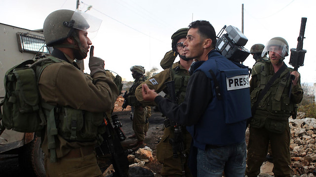 İsrail güçleri, AA kameramanlarının da arasında bulunduğu 7 gazeteciyi gözaltına aldı