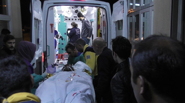 Ağır yaralanan 4 işçi hastaneye kaldırıldı
