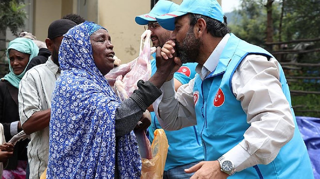 وقف الديانة التركي يوزع مساعدات غذائية على آلاف الأسر بإثيوبيا