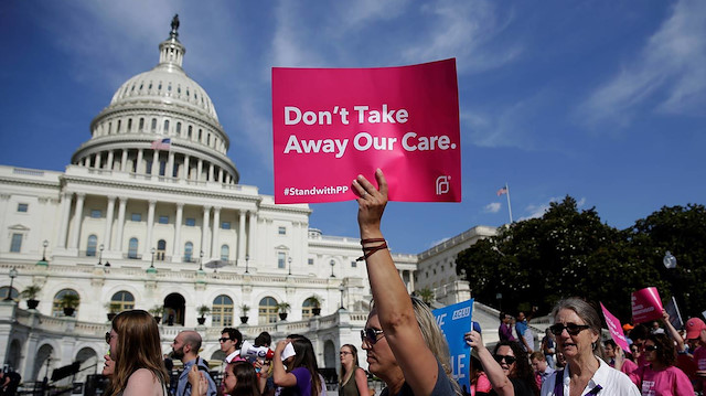 ABD'de sağlık sigortasıyla ilgili hükümeti protesto eden gösteriler düzenleniyor