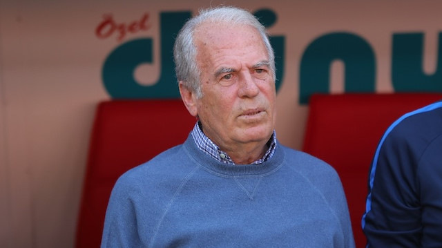 Mustafa Denizli, Kayserispor mağlubiyeti sonrası istifa etti.