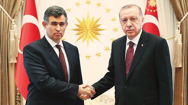 Külliye’de Türkiye Barolar Birliği (TBB) Başkanı Metin Feyzioğlu’nu kabul eden Erdoğan, iftarda da çiftçilerle bir araya geldi.