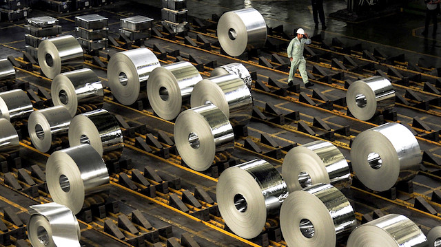 Çelik ithalatına uygulanan yüzde 50 oranındaki gümrük vergisi yüzde  25'e indirildi.