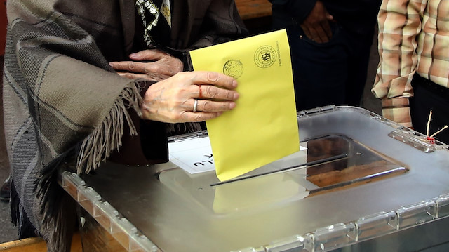 AK Parti, sandığa gitmeyen ve geçersiz oy kullanan seçmenler üzerine çalışma başlattı.