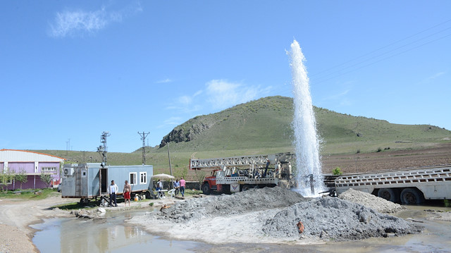 Bitlis'te termal su kaynağı bulundu.