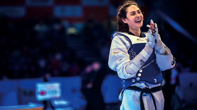İrem Yaman, iki kez dünya şampiyonluğuna ulaşan ilk Türk kadın tekvandocu oldu.