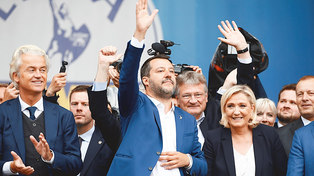 Avrupa'da aşırı sağ görüşlü milletvekiller 'Süper Grup' kurmaya hazırlanıyor