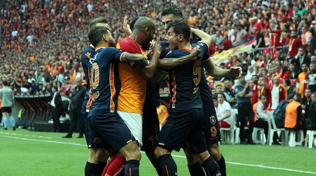 Başakşehir'in mücadelede attığı gol sonrası iki takım futbolcuları arasında tartışma çıkmıştı.