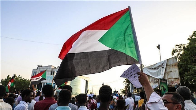 "المهنيين السودانيين" يرفض إلغاء تجميد النقابات والاتحادات المهنية