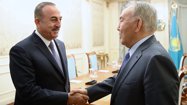 Dışişleri Bakanı Mevlüt Çavuşoğlu ve Kazakistan Kurucu Cumhurbaşkanı Nursultan Nazarbayev.