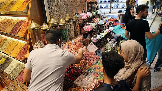 Ramazan Bayramı'na sayılı günler kala piyasalarda hareketliliğin başladı.