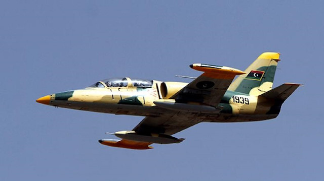 طيران حفتر يقصف مقر مجلس النواب بالعاصمة الليبية 