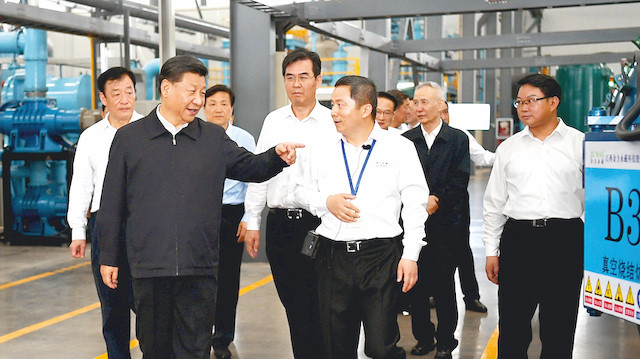 Çin Devlet Başkanı Şi Cinping geçen hafta Ganzhou bölgesinde bulunan JL MAG nadir element fabrikasına sürpriz bir ziyarette bulunmuştu. Şi'nin yanında ABD ile ticaret müzakerelerini yürüten aynı zamanda baş ekonomi danışmanı olan Liu He'nin de yer alması dikkat çekmişti.