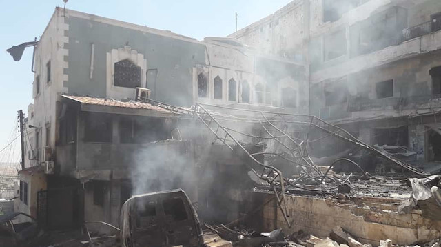 Rusya, İdlib'de hastaneleri özellikle vuruyor