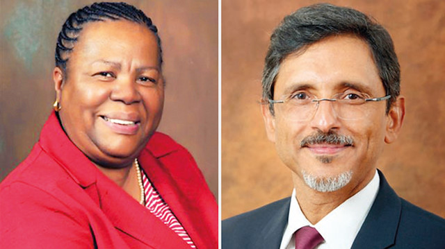 Nadali Pandor ve Ebrahim Patel (Sağda)