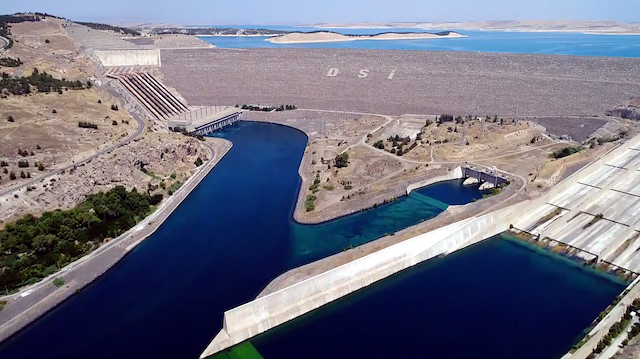 Atatürk Barajı  HES 26 yılda ülke ekonomisine 150 milyar liranın üzerinde katkı sağladı.