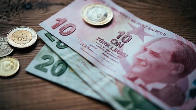  Türkiye'de, kişi başına ortalama tasarruf miktarı 14 bin 876 lira olarak hesaplandı.