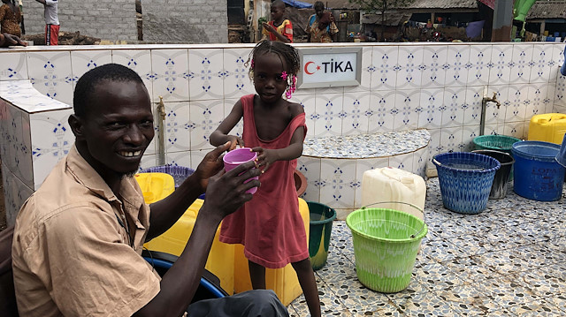 "تيكا" التركية توفر مياه الشرب لمجمع سكني في غينيا