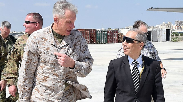 US ambassador to Somalia Donald Yamamoto and Marine Corps General Thomas Waldhauser