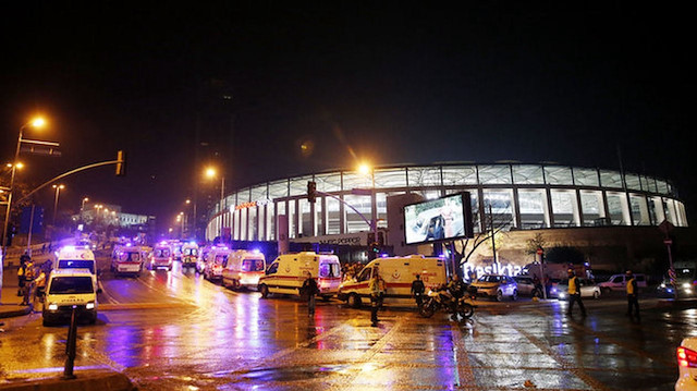 Vodafone Park saldırısının ardından onlarca ambulans olay yerine intikal etmişti.