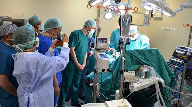 İnönü University has started five simultaneous liver transplantation surgeries in a bid to set the Guinness World Record