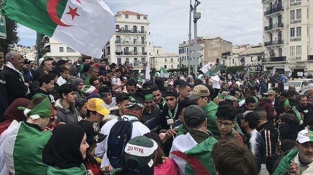 مسؤول جزائري: الحراك الشعبي يفضي إلى ديمقراطية حقيقية