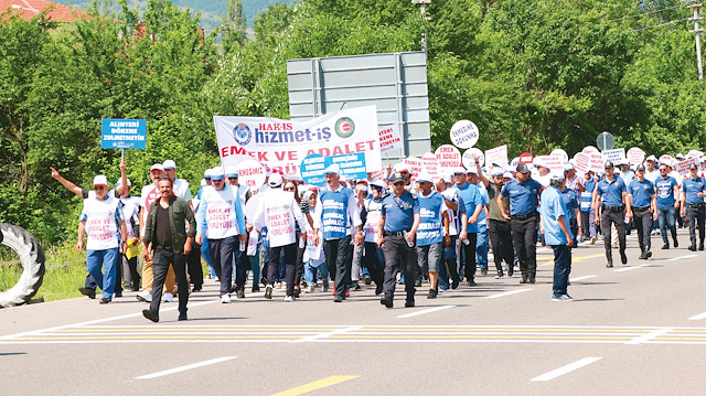 CHP'li Bolu Belediye Başkanı Özcan, göreve gelir gelmez işçi kıyımına başladı. 