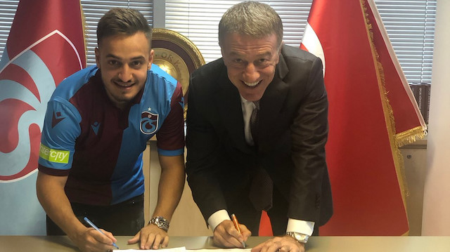 Yusuf Sarı, Trabzonspor ile 3 yıllık resmi sözleşme imzaladı.