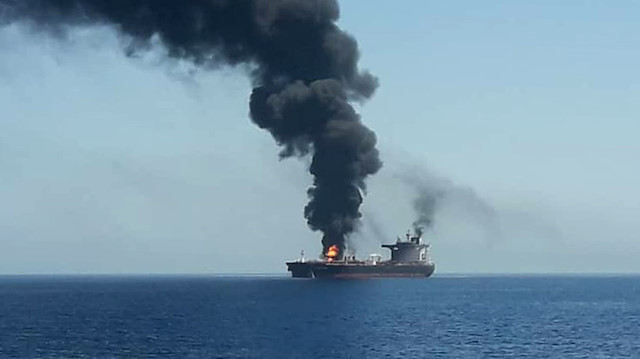 Umman Denizi'nde iki petrol tankerinde patlama meydana gelmişti.