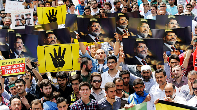Arşiv: 2013 yılında Mursi'nin alıkonulmasından sonra Türkiye'de günlerce protestolar düzenlenmişti.