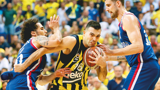 Anadolu Efes ile Fenerbahçe Beko, bu sezon 14. kez karşı karşıya gelecek. 