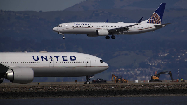 United Airlines firmasına ait yolcu uçakları. (Arşiv)