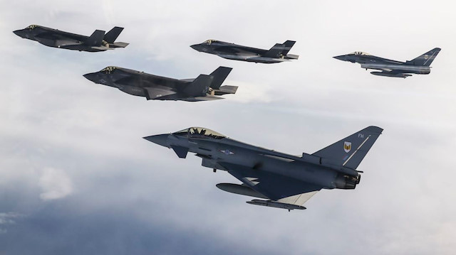 6 adet F-35 savaş uçağının Suriye ve Irak üzerinde 14 görev uçuşu gerçekleştirdiği bildirildi.
